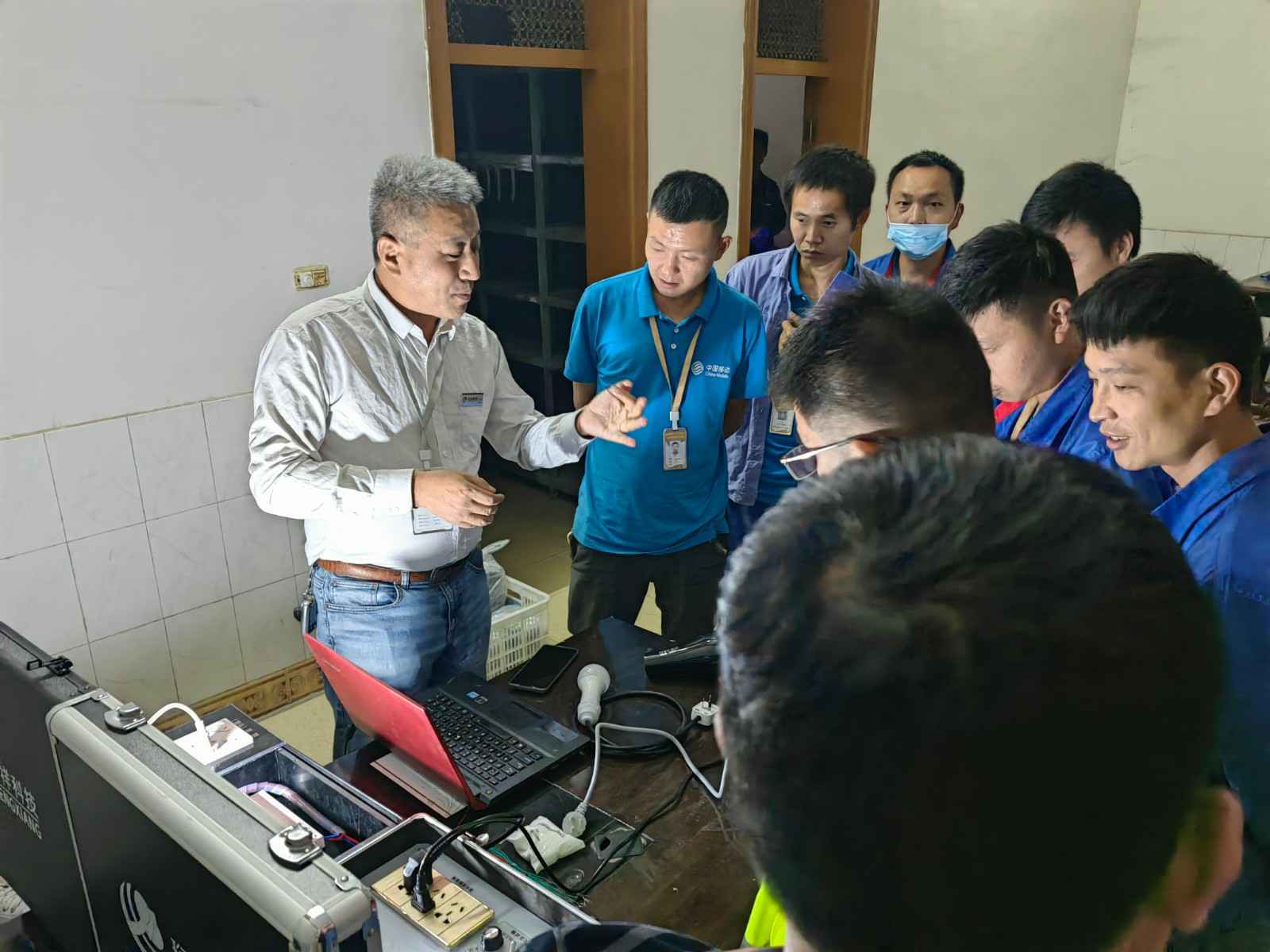 万搏官网-万搏(中国)一站式服务官方网站为中移铁通有限公司安全用电培训